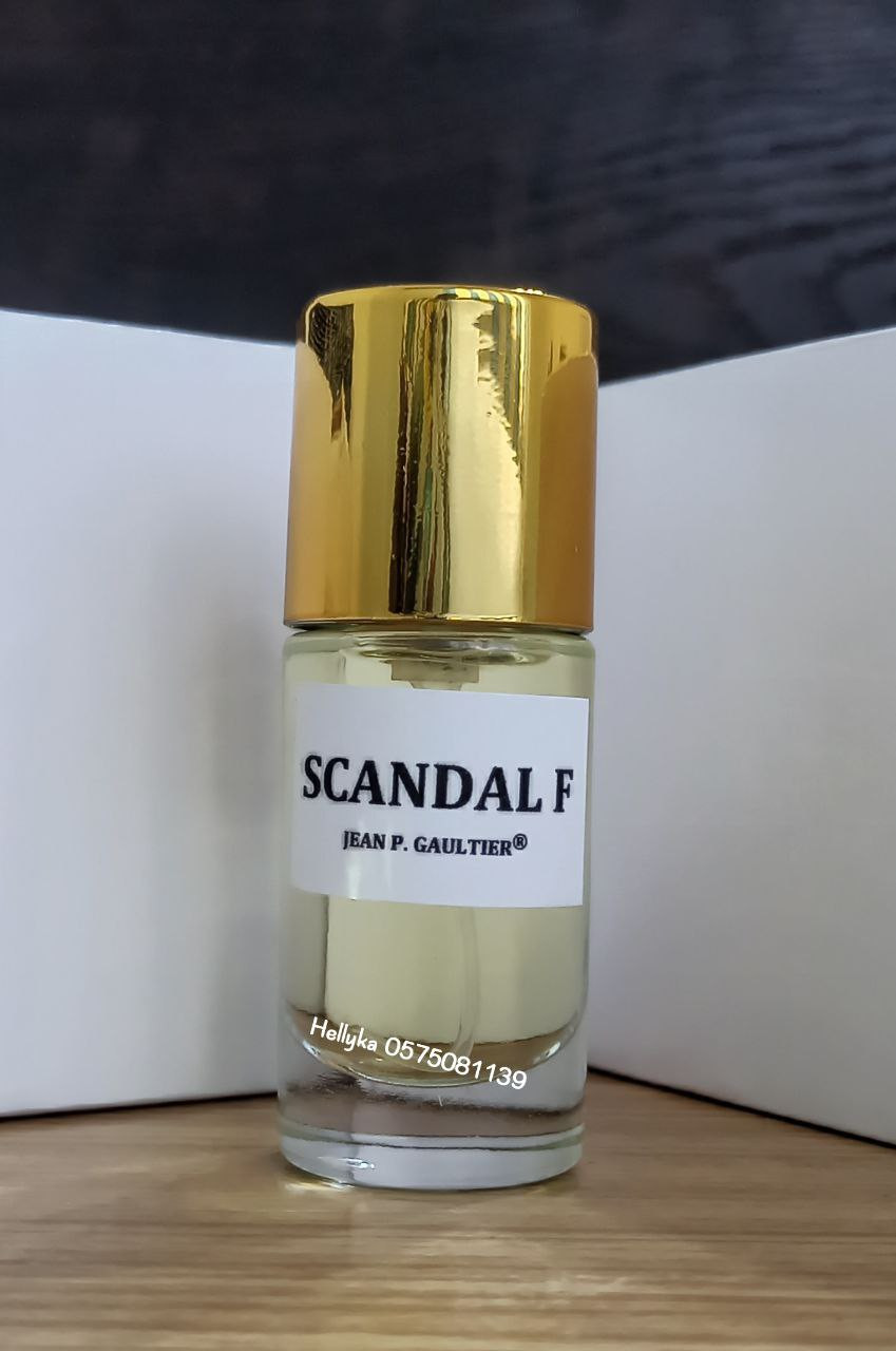Essence de parfum Scandal Femme (JPG)